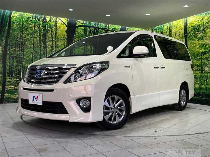 2013 Toyota Alphard Hybrid