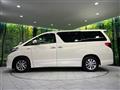 2013 Toyota Alphard Hybrid