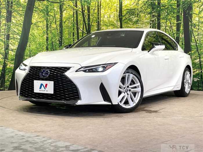 2022 Lexus IS