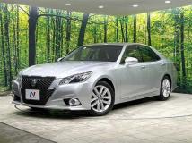 2013 Toyota Crown Hybrid
