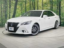 2013 Toyota Crown Hybrid