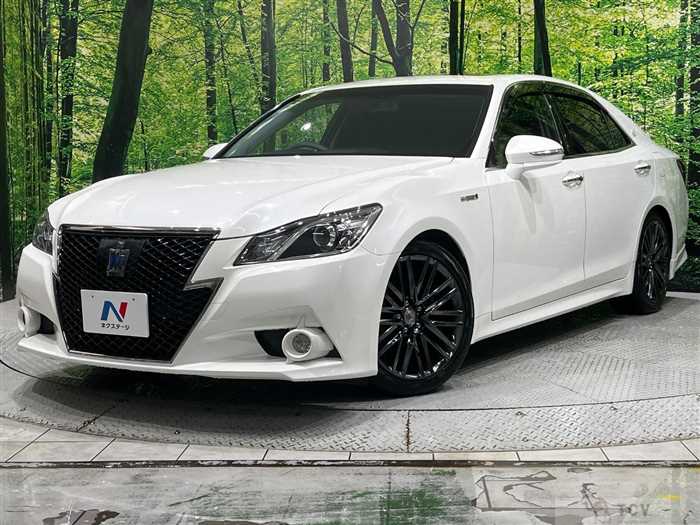 2015 Toyota Crown Hybrid