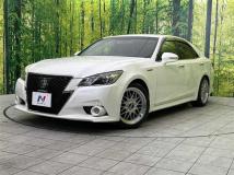 2015 Toyota Crown Hybrid