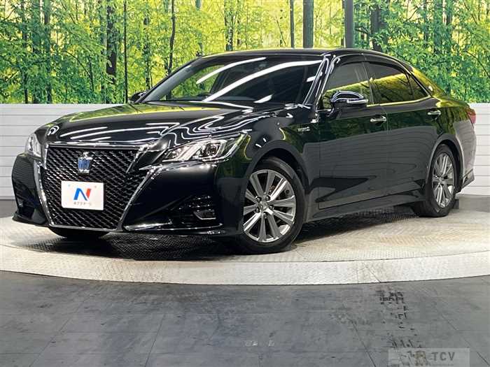 2016 Toyota Crown Hybrid