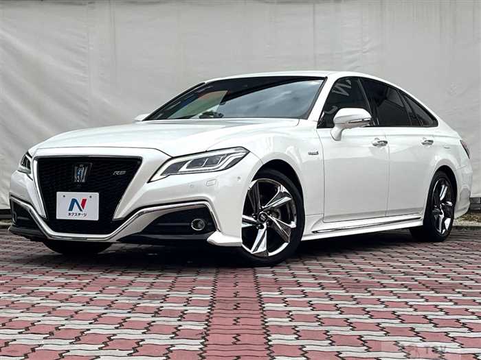 2018 Toyota Crown Hybrid