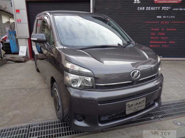 2013 Toyota Voxy