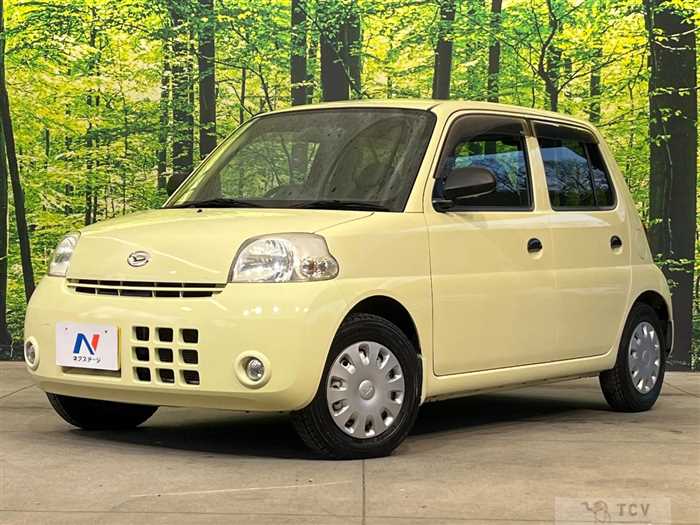 2011 Daihatsu Esse