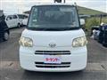 2011 Daihatsu Tanto