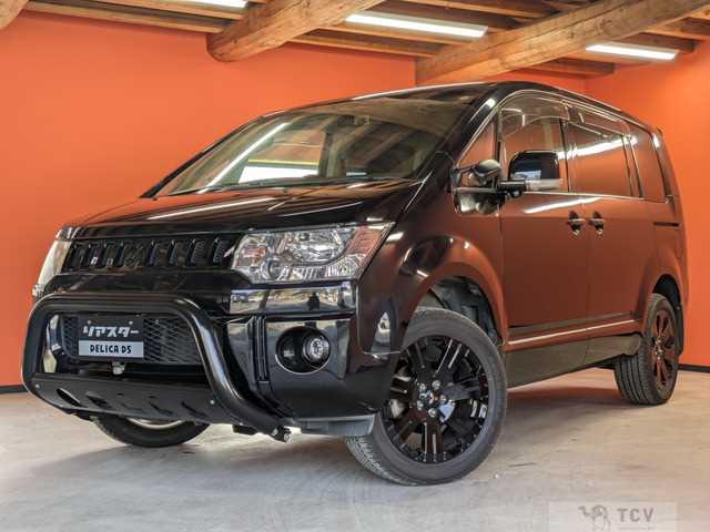 2011 Mitsubishi Delica D5