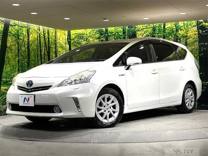 2013 Toyota PRIUS α