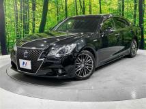 2013 Toyota Crown Hybrid