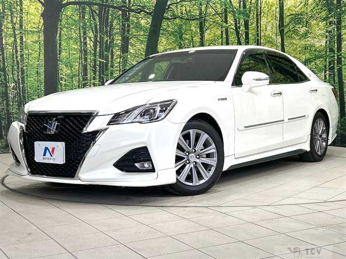 2016 Toyota Crown Hybrid