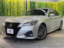 2017 Toyota Crown Hybrid