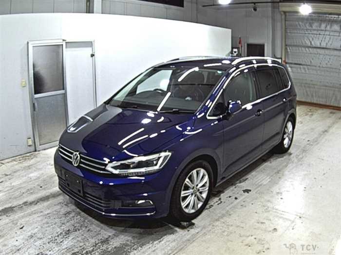 2017 Volkswagen Golf Touran