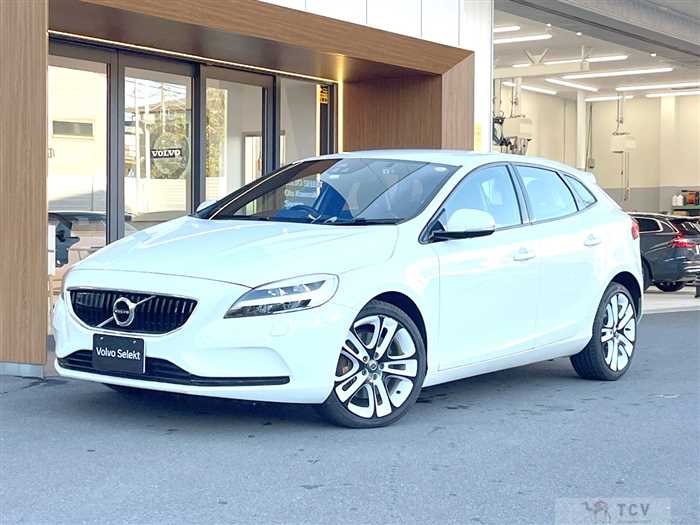2018 Volvo V40