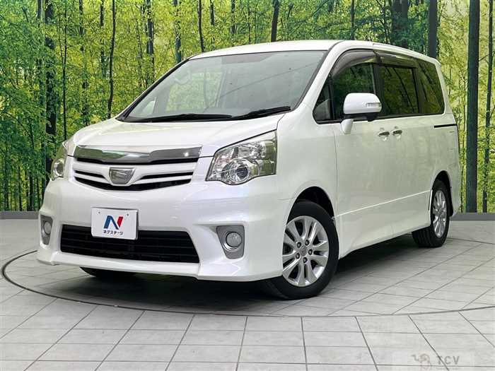 2012 Toyota Noah