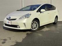 2014 Toyota PRIUS α