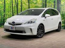 2013 Toyota PRIUS α