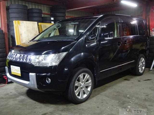 2013 Mitsubishi Delica D5