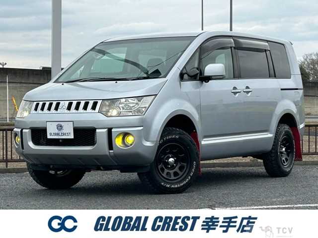 2011 Mitsubishi Delica D5