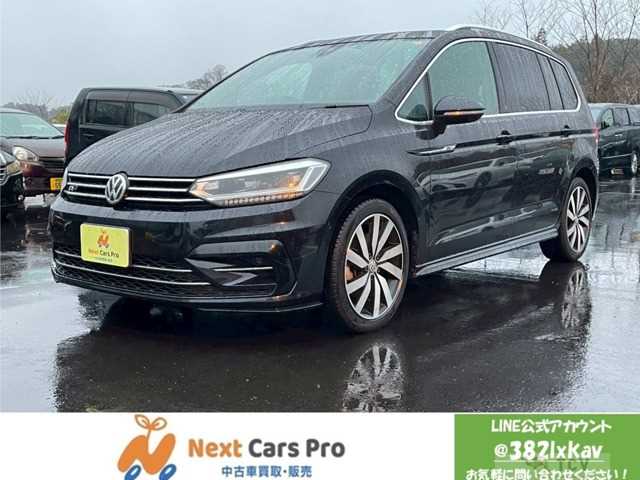 2018 Volkswagen Golf Touran