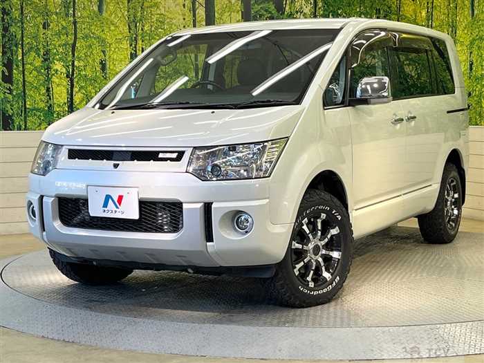 2016 Mitsubishi Delica D5