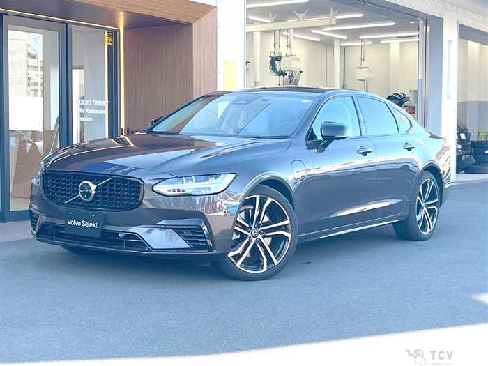 2022 Volvo S90