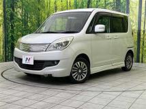 2011 Mitsubishi Delica D2