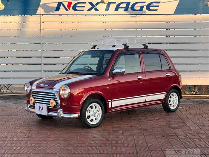 2002 Daihatsu Miragino