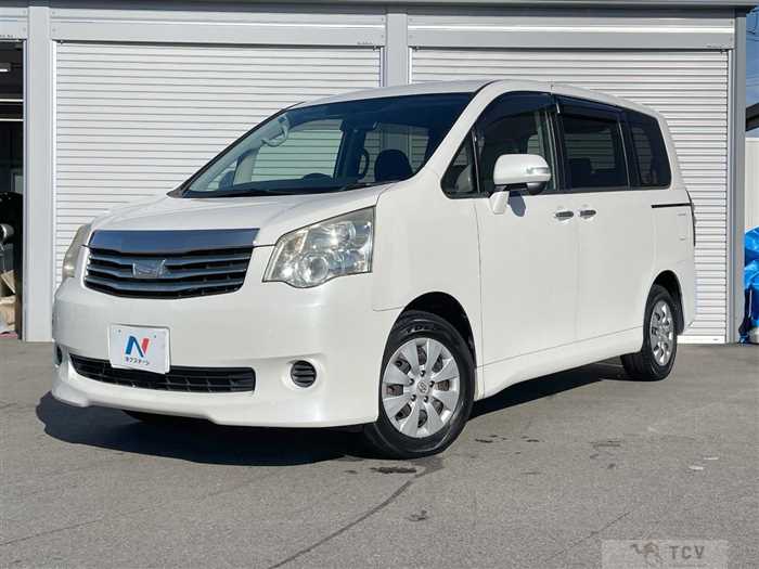 2013 Toyota Noah