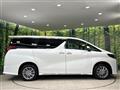 2023 Toyota Alphard Hybrid