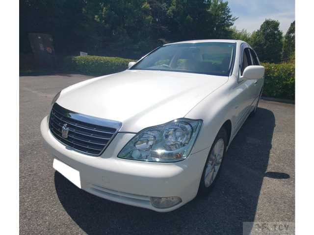 2004 Toyota Crown
