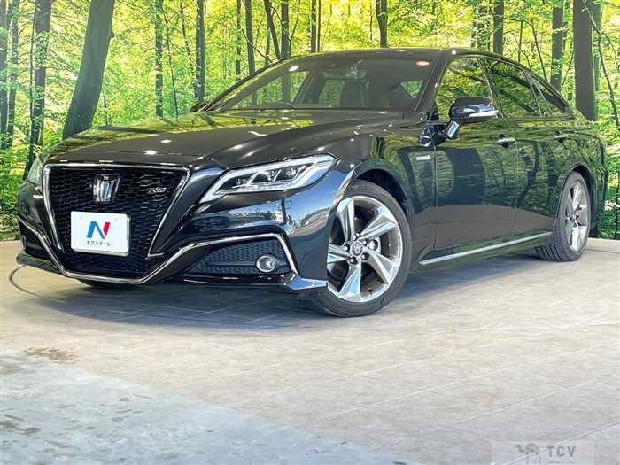 2020 Toyota Crown Hybrid