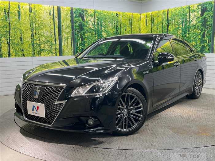 2014 Toyota Crown Hybrid