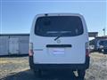 2004 Nissan Caravan Van
