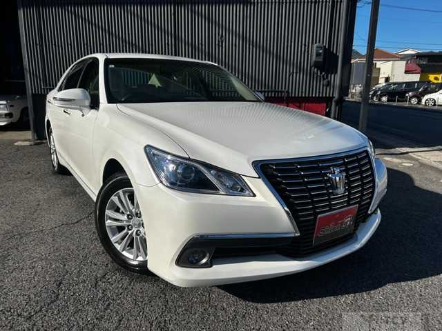 2013 Toyota Crown