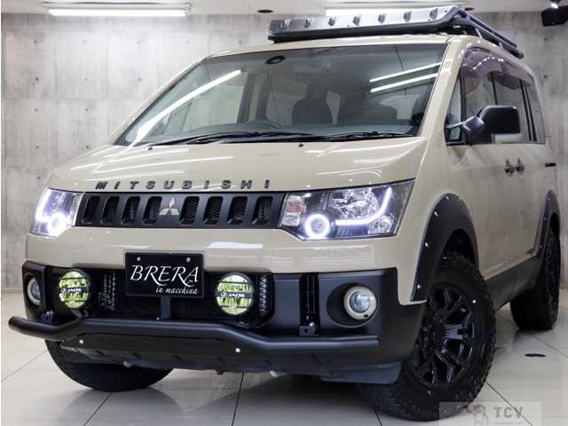 2012 Mitsubishi Delica D5