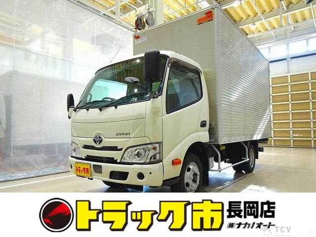 2022 Toyota Dyna Truck