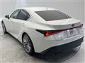 2021 Lexus IS