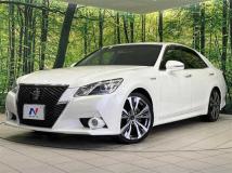 2013 Toyota Crown Hybrid
