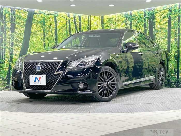 2014 Toyota Crown Hybrid