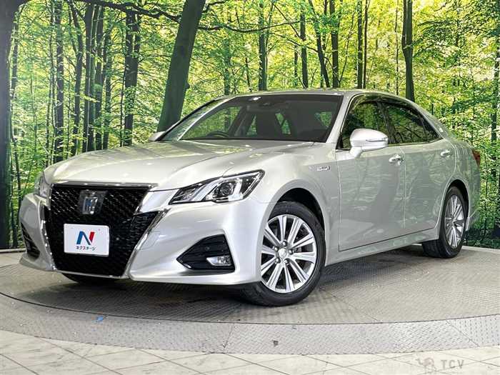 2017 Toyota Crown Hybrid