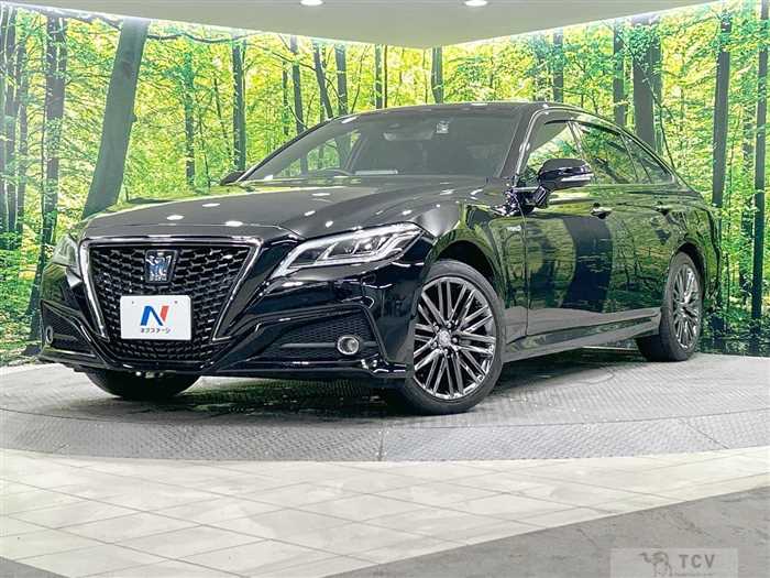 2019 Toyota Crown Hybrid