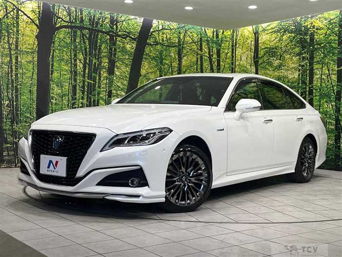 2019 Toyota Crown Hybrid