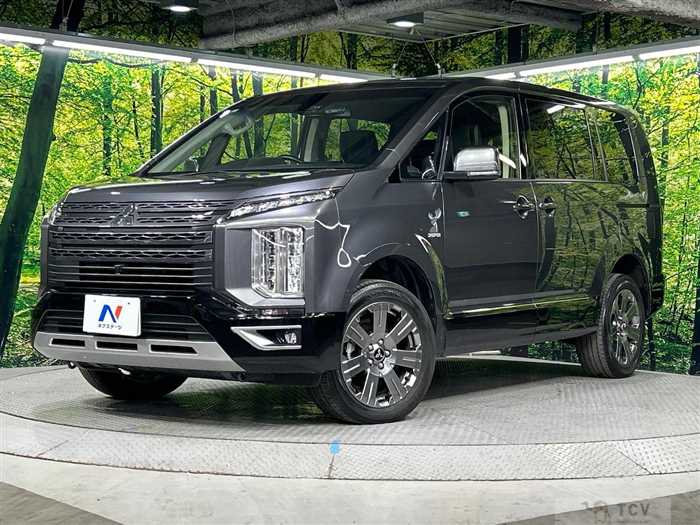 2021 Mitsubishi Delica D5