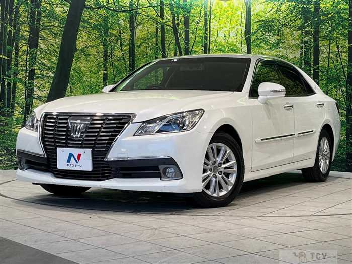 2013 Toyota Crown