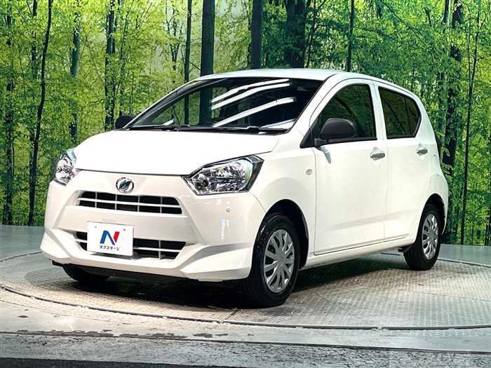 2020 Daihatsu Mira Es