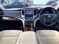 2013 Toyota Crown Hybrid