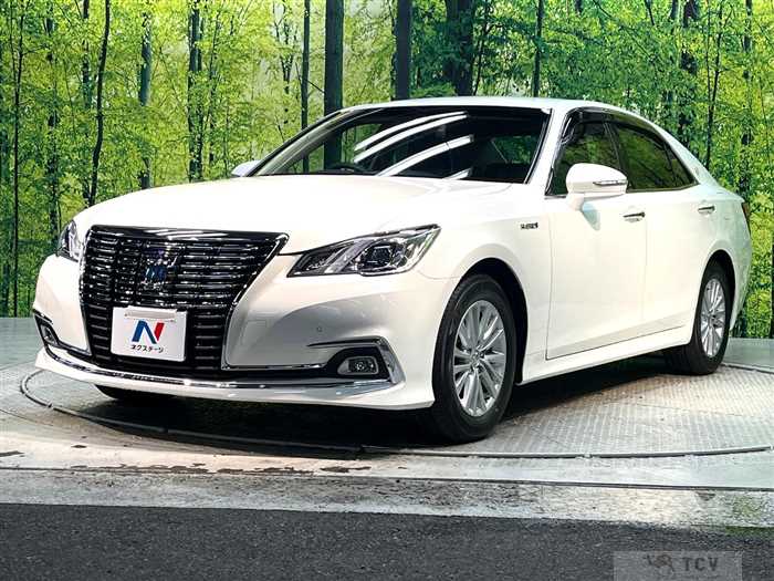 2015 Toyota Crown Hybrid