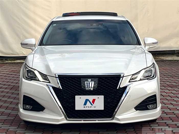 2017 Toyota Crown Hybrid